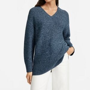 Everlane The Link Stitch V neck sweater size XS